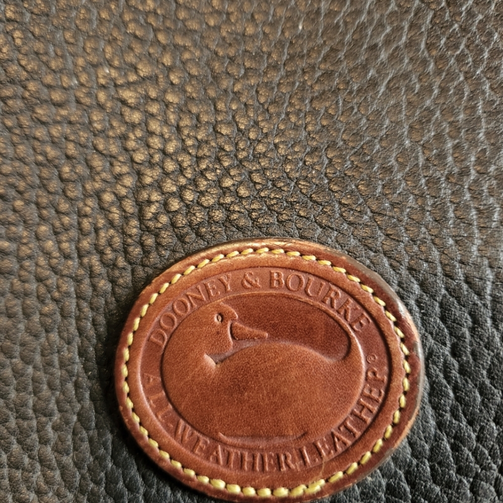 ILove Dooney Bags - Picture 2 of 7